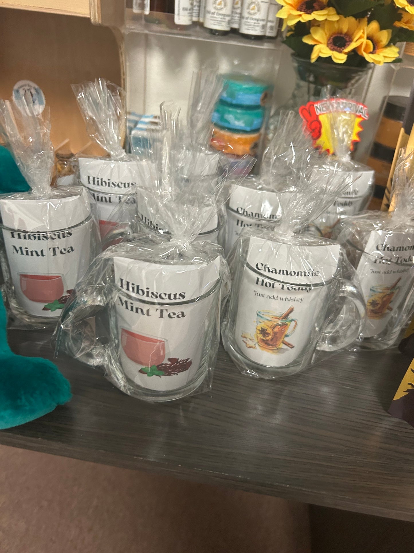 Hibiscus Mint Tea hibiscus mint tea (no labels)