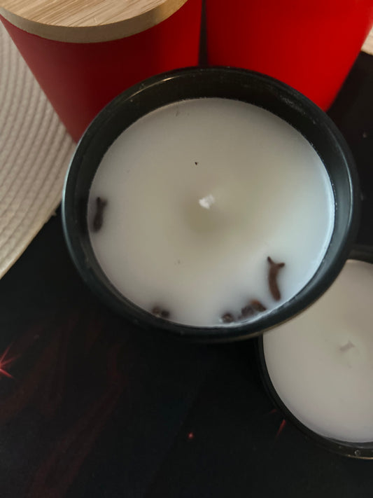 Handgemachte Aromatherapie-Kerzen von Clover Scents